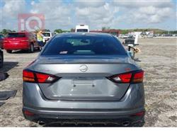 نيسان ألتيما